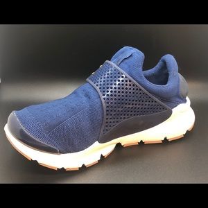 ***SOLD*** NEW Nike Women’s “Sock Dart”